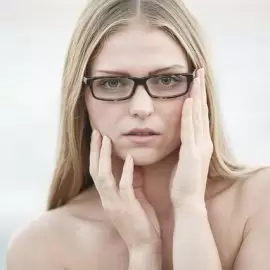 odżywiona skóra twarzy