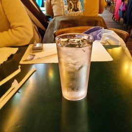 woda przed posiłkiem